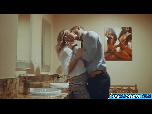 ❤️ Ko vas prsata blondinka zapelje na javnem stranišču ❤️❌ Super pornič pri nas sl.safehaus.top ❤